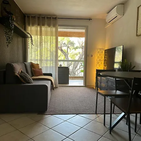 Appartement Residence Santa Barbara Avec Piscine Et A 750M De La Plage Cavalaire-sur-Mer Extérieur photo
