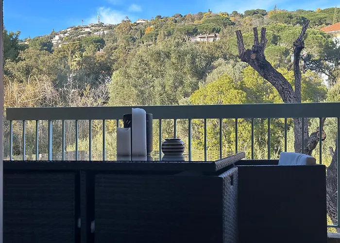 Appartement Residence Santa Barbara Avec Piscine Et A 750M De La Plage