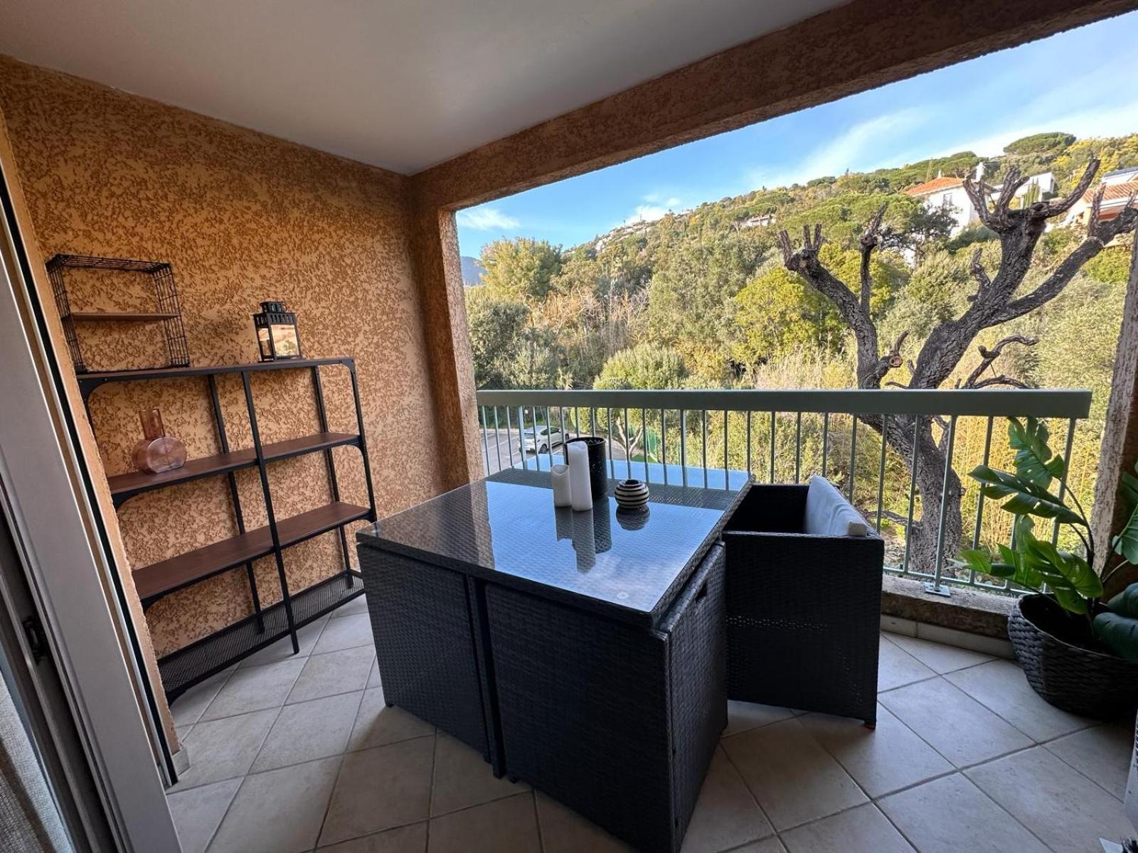 Apartment Santa Barbara Avec Piscine Et A 750m De La *